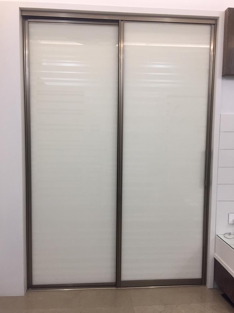 lacquer-glass-wardrobes-dealers-manufacturers-suppliers-in-noida-greater-noida-india